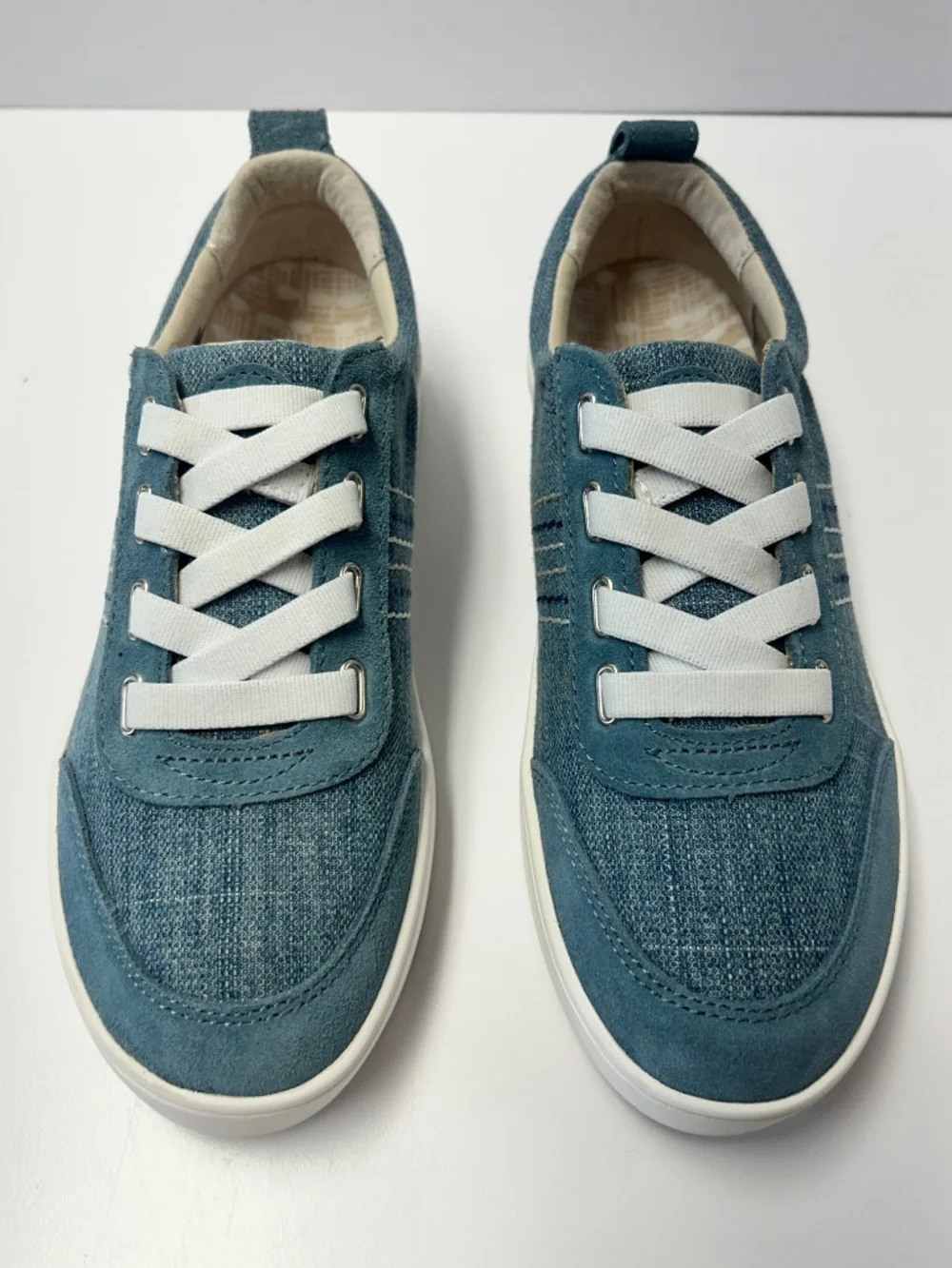 Revitalign Women’s 7.5B Orthotic Slip-On Sneakers Blue Denim Leather Trim NWOB